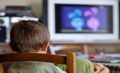 التلفاز في الصغر يؤدي إلى هشاشة العظام في الكبر
