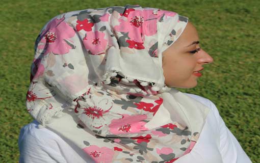 4 خطوات لشعر يتنفس تحت الحجاب