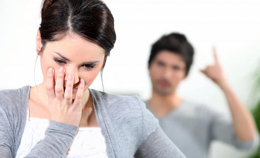 9 أسباب تُفقدك احترام زوجك لك