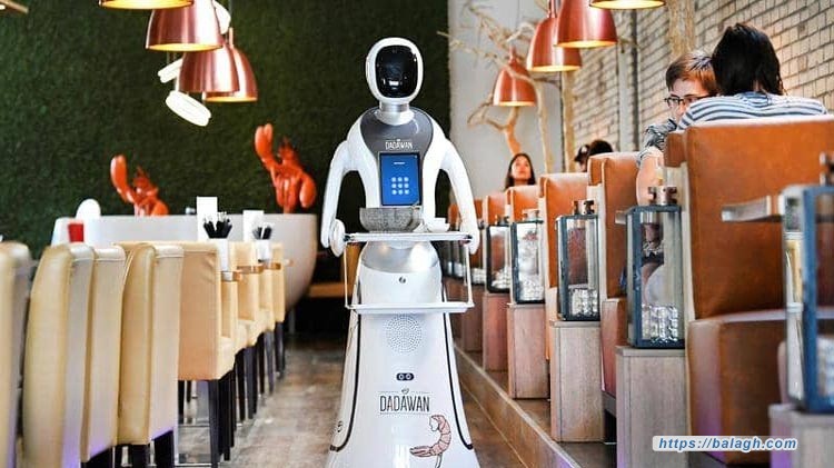 مطعم هولندي يتخطى أزمة كورونا.. بـ«روبوتات»