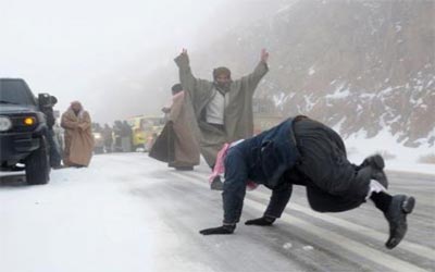 فرحة الثلوج تقتل 8 في السعودية