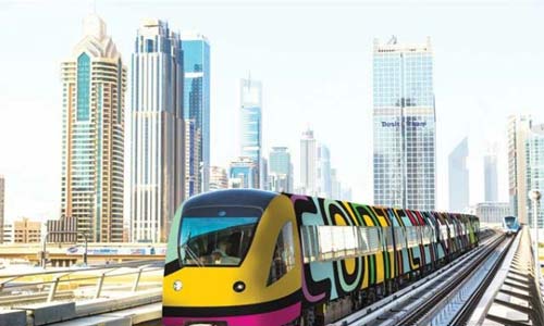 محطات مترو دبي تتحول متاحف ثقافية وفنية