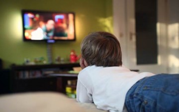 الوقت الصحّي لأطفالنا أمام شاشة التلفاز