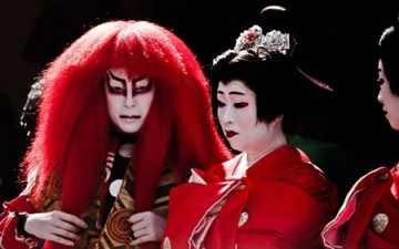الألوان والنار والأقنعة في مهرجانات اليابان