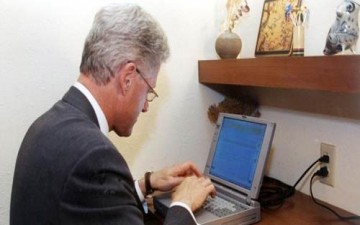 بيع كمبيوتر أول بريد رئاسي أميركي بالمزاد
