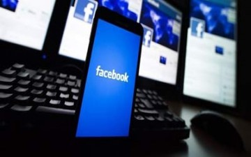 الكشف عن تفاصيل جديدة حول «هاتف فيسبوك»