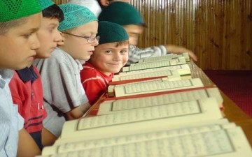 الإجازة الصيفية.. فرصة لتعليم أبنائنا القرآن