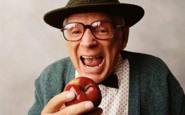 خمس أسباب لتأكل تفاحة يومياً